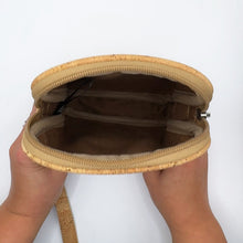 Load image into Gallery viewer, Natural cork crossbody purse bag -Internal view
